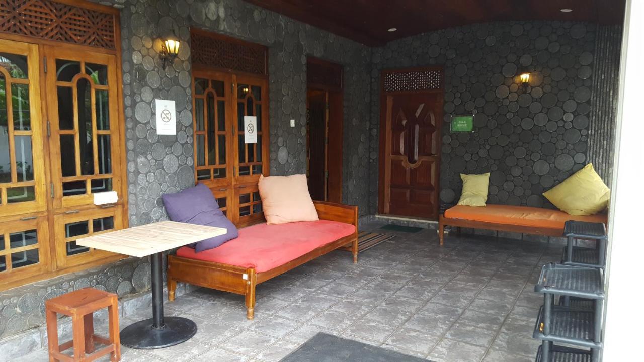 Ostello The Backpack Hub At Weligama Esterno foto