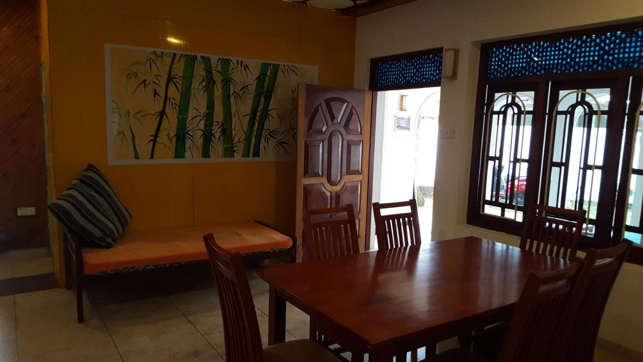 Ostello The Backpack Hub At Weligama Esterno foto