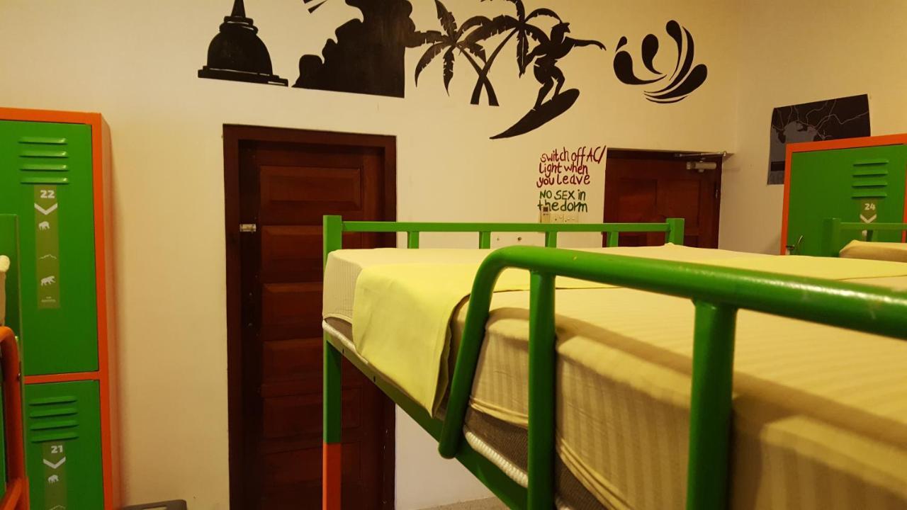 Ostello The Backpack Hub At Weligama Esterno foto