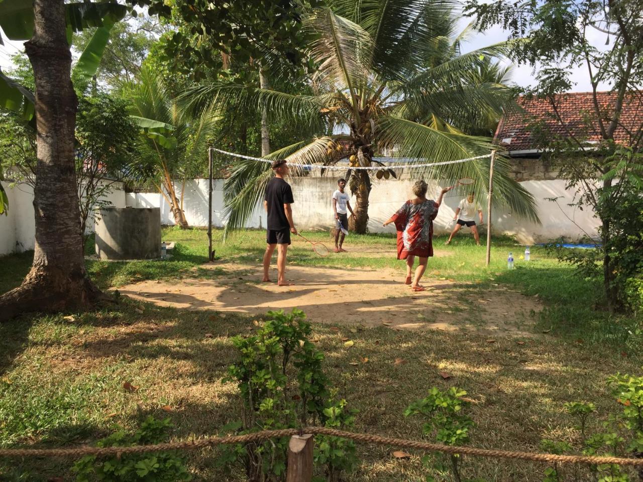 Ostello The Backpack Hub At Weligama Esterno foto